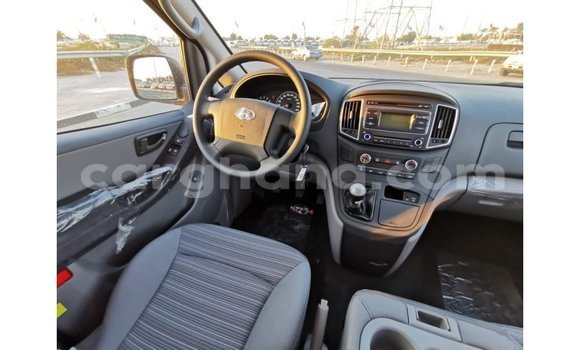 Sayi Imported Hyundai Accent White Mota in Import - Dubai a Ashanti Sayi Imported Hyundai Accent White Mota in Import - Dubai a Ashanti