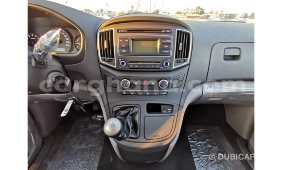 Sayi Imported Hyundai Accent White Mota in Import - Dubai a Ashanti Sayi Imported Hyundai Accent White Mota in Import - Dubai a Ashanti