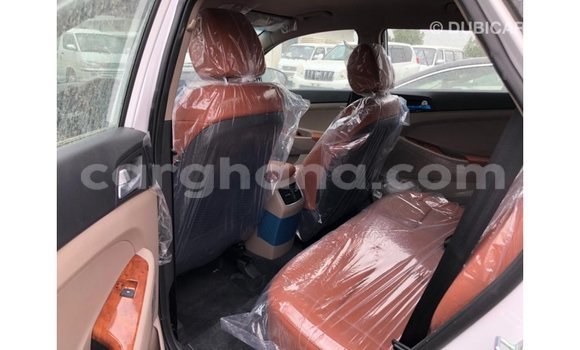 Ra Imported Hyundai Tucson funfun Ọkọ̀ in Import - Dubai ni Ashanti Ra Imported Hyundai Tucson funfun Ọkọ̀ in Import - Dubai ni Ashanti