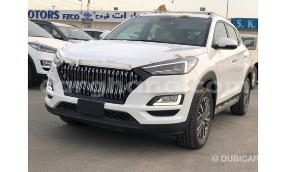 Buy Import Hyundai Tucson White Car in Import - Dubai in Ashanti Buy Import Hyundai Tucson White Car in Import - Dubai in Ashanti