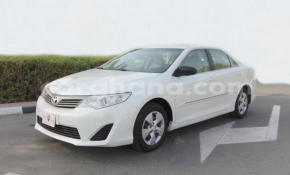 Ra Imported Toyota Camry funfun Ọkọ̀ in Import - Dubai ni Ashanti Ra Imported Toyota Camry funfun Ọkọ̀ in Import - Dubai ni Ashanti
