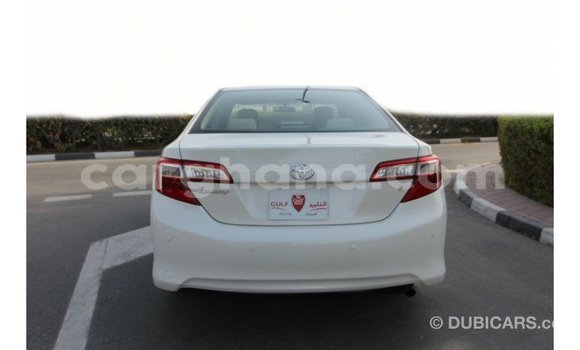 Ra Imported Toyota Camry funfun Ọkọ̀ in Import - Dubai ni Ashanti Ra Imported Toyota Camry funfun Ọkọ̀ in Import - Dubai ni Ashanti
