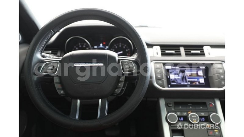 Big with watermark land rover range rover ashanti import dubai 12394