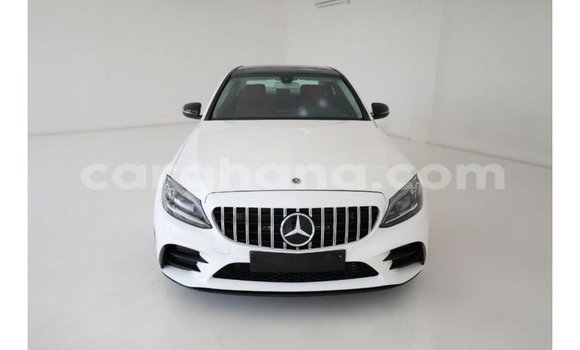 Ra Imported Mercedes‒Benz 1117 funfun Ọkọ̀ akẹ́rù ńlá in Import - Dubai ni Ashanti Ra Imported Mercedes‒Benz 1117 funfun Ọkọ̀ akẹ́rù ńlá in Import - Dubai ni Ashanti