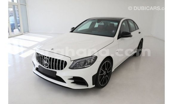 Ra Imported Mercedes‒Benz 1117 funfun Ọkọ̀ akẹ́rù ńlá in Import - Dubai ni Ashanti Ra Imported Mercedes‒Benz 1117 funfun Ọkọ̀ akẹ́rù ńlá in Import - Dubai ni Ashanti