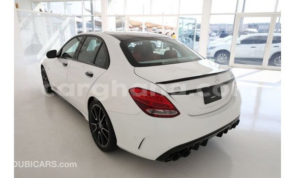 Ra Imported Mercedes‒Benz 1117 funfun Ọkọ̀ akẹ́rù ńlá in Import - Dubai ni Ashanti Ra Imported Mercedes‒Benz 1117 funfun Ọkọ̀ akẹ́rù ńlá in Import - Dubai ni Ashanti