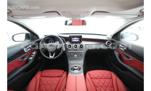 Ra Imported Mercedes‒Benz 1117 funfun Ọkọ̀ akẹ́rù ńlá in Import - Dubai ni Ashanti Ra Imported Mercedes‒Benz 1117 funfun Ọkọ̀ akẹ́rù ńlá in Import - Dubai ni Ashanti