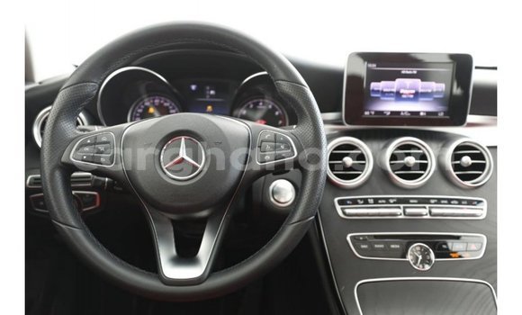 Ra Imported Mercedes‒Benz 1117 funfun Ọkọ̀ akẹ́rù ńlá in Import - Dubai ni Ashanti Ra Imported Mercedes‒Benz 1117 funfun Ọkọ̀ akẹ́rù ńlá in Import - Dubai ni Ashanti