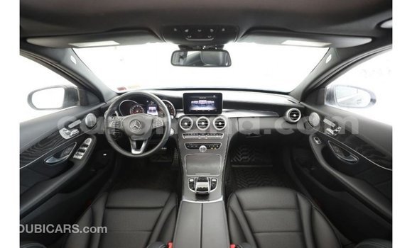 Ra Imported Mercedes‒Benz 1117 Black Ọkọ̀ akẹ́rù ńlá in Import - Dubai ni Ashanti Ra Imported Mercedes‒Benz 1117 Black Ọkọ̀ akẹ́rù ńlá in Import - Dubai ni Ashanti