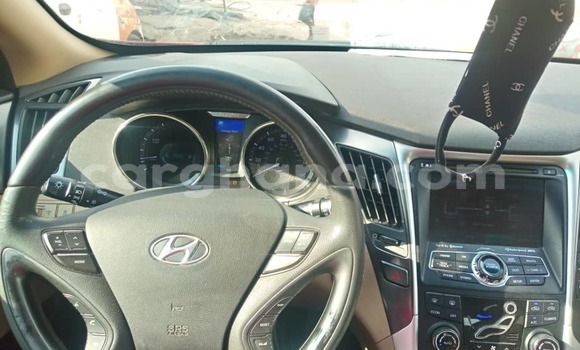 Sayi Na hannu Hyundai Sonata Red Mota in Accra a Greater Accra Sayi Na hannu Hyundai Sonata Red Mota in Accra a Greater Accra