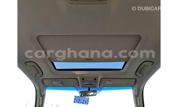Sayi Imported Toyota Land Cruiser White Mota in Import - Dubai a Ashanti Sayi Imported Toyota Land Cruiser White Mota in Import - Dubai a Ashanti