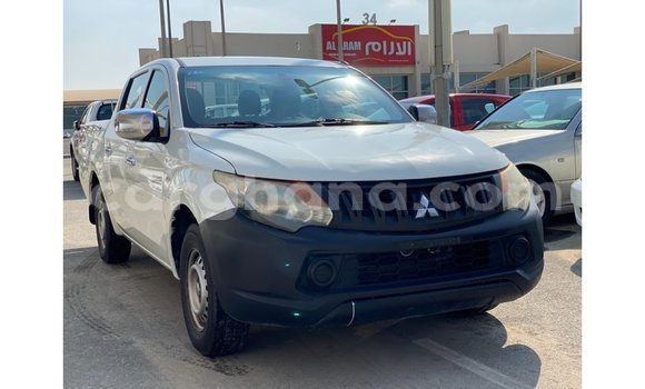 Sayi Imported Mitsubishi L200 White Mota in Import - Dubai a Ashanti Sayi Imported Mitsubishi L200 White Mota in Import - Dubai a Ashanti