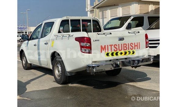 Sayi Imported Mitsubishi L200 White Mota in Import - Dubai a Ashanti Sayi Imported Mitsubishi L200 White Mota in Import - Dubai a Ashanti