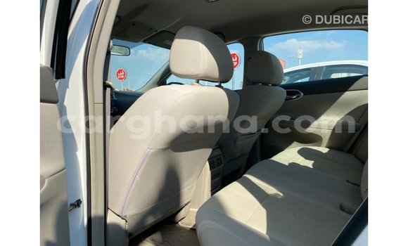 Buy Import Nissan Sentra White Car in Import - Dubai in Ashanti Buy Import Nissan Sentra White Car in Import - Dubai in Ashanti