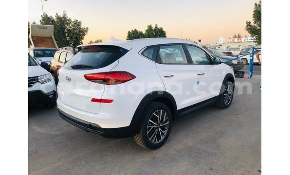 Sayi Imported Hyundai Tucson White Mota in Import - Dubai a Ashanti Sayi Imported Hyundai Tucson White Mota in Import - Dubai a Ashanti