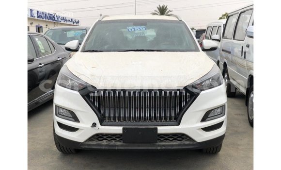 Buy Import Hyundai Tucson White Car in Import - Dubai in Ashanti Buy Import Hyundai Tucson White Car in Import - Dubai in Ashanti