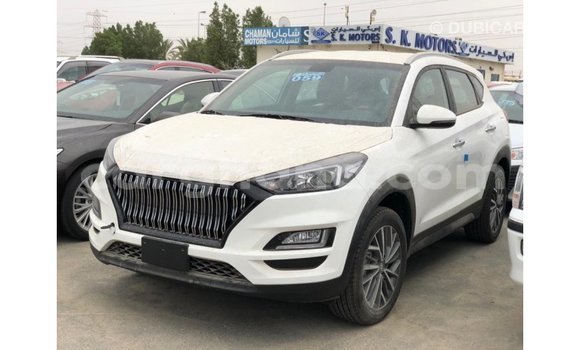 Buy Import Hyundai Tucson White Car in Import - Dubai in Ashanti Buy Import Hyundai Tucson White Car in Import - Dubai in Ashanti