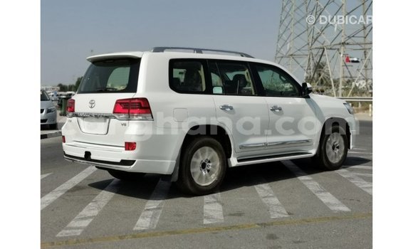 Buy Import Toyota Land Cruiser White Car in Import - Dubai in Ashanti Buy Import Toyota Land Cruiser White Car in Import - Dubai in Ashanti