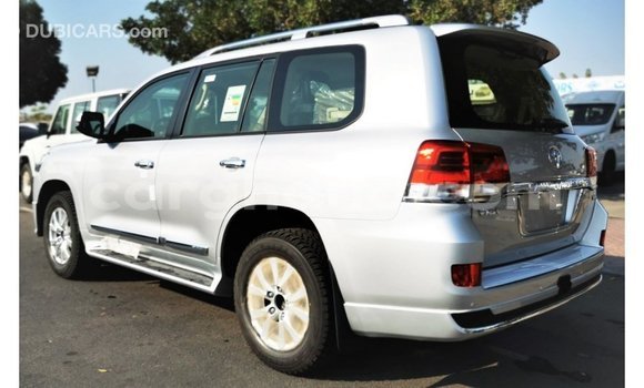 Sayi Imported Toyota Land Cruiser Sauran Mota in Import - Dubai a Ashanti Sayi Imported Toyota Land Cruiser Sauran Mota in Import - Dubai a Ashanti
