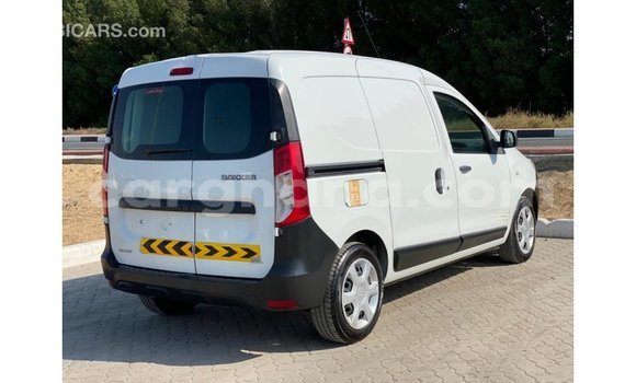 Sayi Imported Renault 6 White Mota in Import - Dubai a Ashanti Sayi Imported Renault 6 White Mota in Import - Dubai a Ashanti