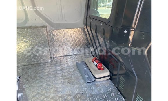 Sayi Imported Renault 6 White Mota in Import - Dubai a Ashanti Sayi Imported Renault 6 White Mota in Import - Dubai a Ashanti