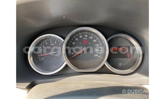 Sayi Imported Renault 6 White Mota in Import - Dubai a Ashanti Sayi Imported Renault 6 White Mota in Import - Dubai a Ashanti