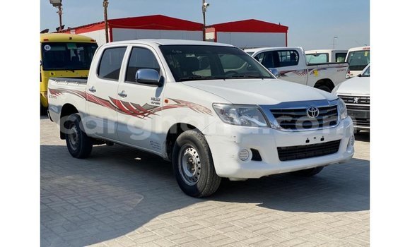 Buy Import Toyota Hilux White Car in Import - Dubai in Ashanti Buy Import Toyota Hilux White Car in Import - Dubai in Ashanti
