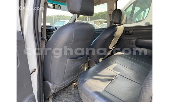 Buy Import Toyota Hilux White Car in Import - Dubai in Ashanti Buy Import Toyota Hilux White Car in Import - Dubai in Ashanti