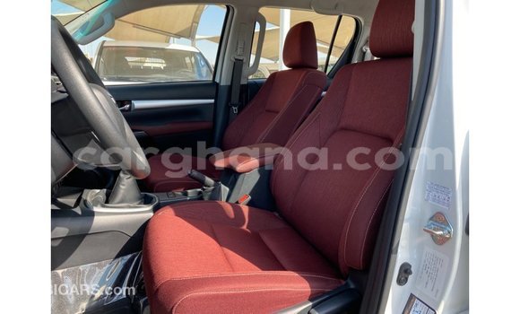 Buy Import Toyota Hilux White Car in Import - Dubai in Ashanti Buy Import Toyota Hilux White Car in Import - Dubai in Ashanti