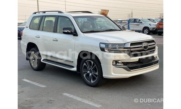 Buy Import Toyota Land Cruiser White Car in Import - Dubai in Ashanti Buy Import Toyota Land Cruiser White Car in Import - Dubai in Ashanti