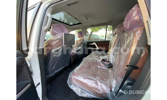 Buy Import Toyota Land Cruiser White Car in Import - Dubai in Ashanti Buy Import Toyota Land Cruiser White Car in Import - Dubai in Ashanti
