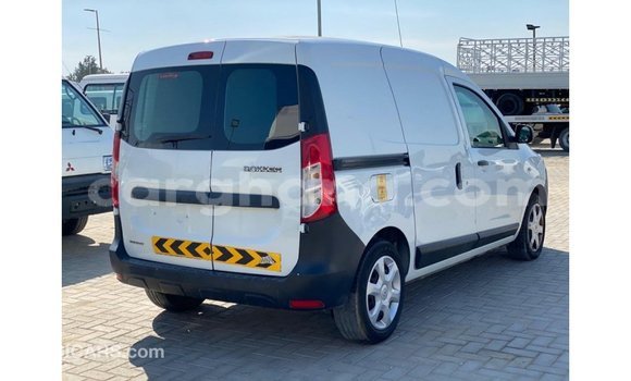 Buy Import Renault 6 White Car in Import - Dubai in Ashanti Buy Import Renault 6 White Car in Import - Dubai in Ashanti