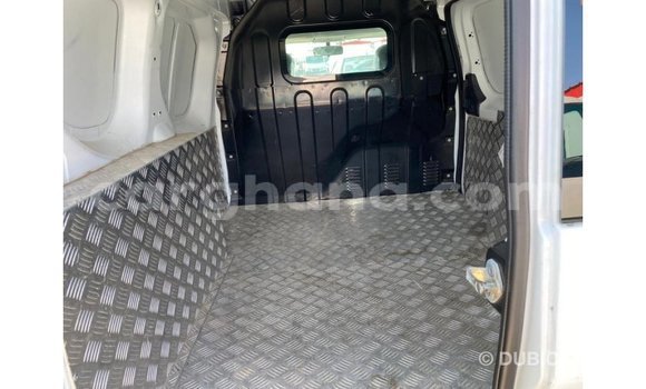 Buy Import Renault 6 White Car in Import - Dubai in Ashanti Buy Import Renault 6 White Car in Import - Dubai in Ashanti