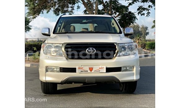 Ra Imported Toyota Land Cruiser funfun Ọkọ̀ in Import - Dubai ni Ashanti Ra Imported Toyota Land Cruiser funfun Ọkọ̀ in Import - Dubai ni Ashanti