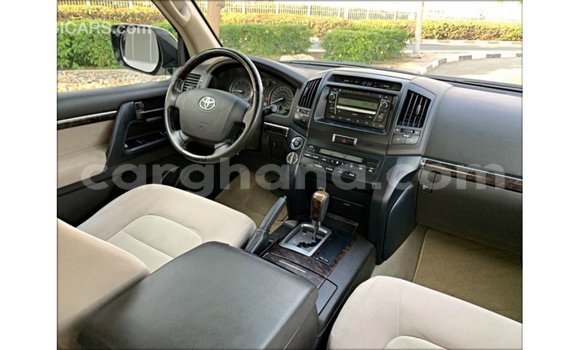 Ra Imported Toyota Land Cruiser funfun Ọkọ̀ in Import - Dubai ni Ashanti Ra Imported Toyota Land Cruiser funfun Ọkọ̀ in Import - Dubai ni Ashanti
