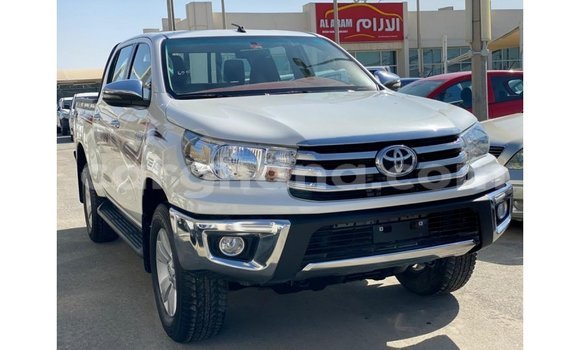 Sayi Imported Toyota Hilux White Mota in Import - Dubai a Ashanti Sayi Imported Toyota Hilux White Mota in Import - Dubai a Ashanti