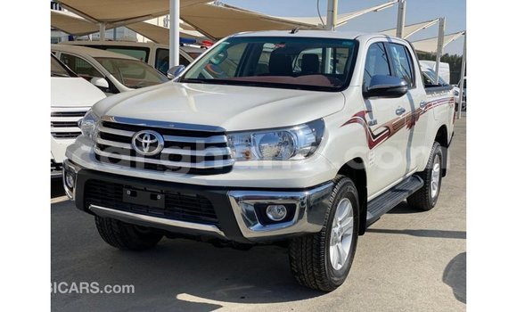 Sayi Imported Toyota Hilux White Mota in Import - Dubai a Ashanti Sayi Imported Toyota Hilux White Mota in Import - Dubai a Ashanti