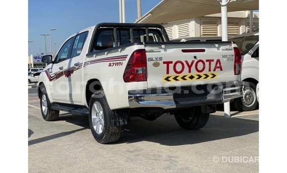 Sayi Imported Toyota Hilux White Mota in Import - Dubai a Ashanti Sayi Imported Toyota Hilux White Mota in Import - Dubai a Ashanti