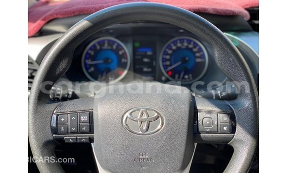 Sayi Imported Toyota Hilux White Mota in Import - Dubai a Ashanti Sayi Imported Toyota Hilux White Mota in Import - Dubai a Ashanti