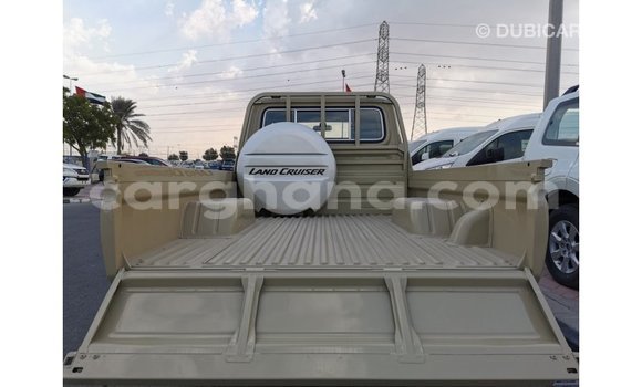 Buy Import Toyota Land Cruiser Beige Car in Import - Dubai in Ashanti Buy Import Toyota Land Cruiser Beige Car in Import - Dubai in Ashanti