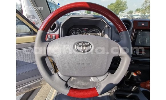 Buy Import Toyota Land Cruiser Beige Car in Import - Dubai in Ashanti Buy Import Toyota Land Cruiser Beige Car in Import - Dubai in Ashanti