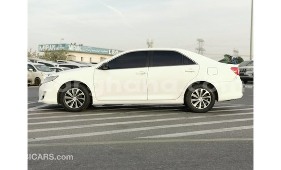 Buy Import Toyota Camry White Car in Import - Dubai in Ashanti Buy Import Toyota Camry White Car in Import - Dubai in Ashanti