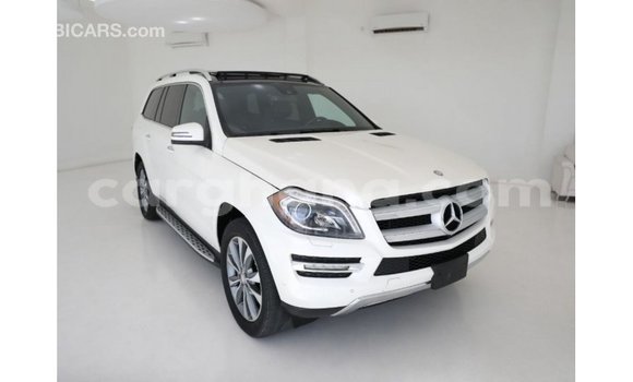 Ra Imported Mercedes‒Benz 1117 funfun Ọkọ̀ akẹ́rù ńlá in Import - Dubai ni Ashanti Ra Imported Mercedes‒Benz 1117 funfun Ọkọ̀ akẹ́rù ńlá in Import - Dubai ni Ashanti