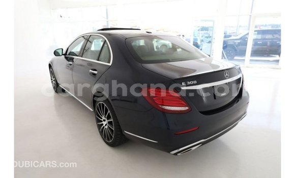 Ra Imported Mercedes‒Benz 1117 Blue Ọkọ̀ akẹ́rù ńlá in Import - Dubai ni Ashanti Ra Imported Mercedes‒Benz 1117 Blue Ọkọ̀ akẹ́rù ńlá in Import - Dubai ni Ashanti