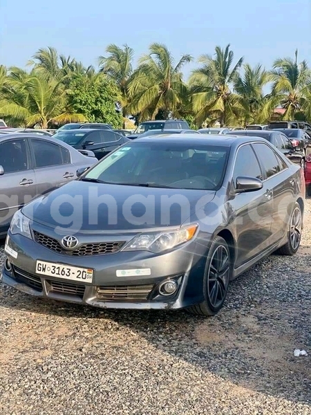Big with watermark toyota camry volta ho 12547