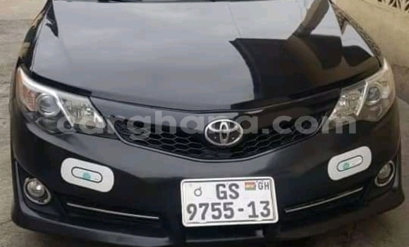 Sayi Na hannu Toyota Camry Black Mota in Ho a Volta Sayi Na hannu Toyota Camry Black Mota in Ho a Volta