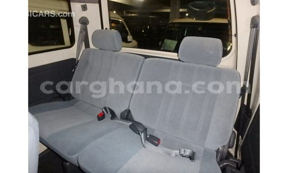 Buy Import Toyota 4Runner White Car in Import - Dubai in Ashanti Buy Import Toyota 4Runner White Car in Import - Dubai in Ashanti
