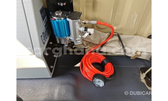 Buy Import Toyota Land Cruiser Beige Car in Import - Dubai in Ashanti Buy Import Toyota Land Cruiser Beige Car in Import - Dubai in Ashanti