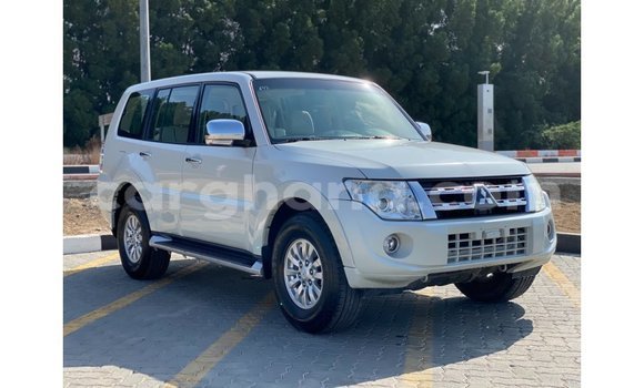 Sayi Imported Mitsubishi Pajero White Mota in Import - Dubai a Ashanti Sayi Imported Mitsubishi Pajero White Mota in Import - Dubai a Ashanti