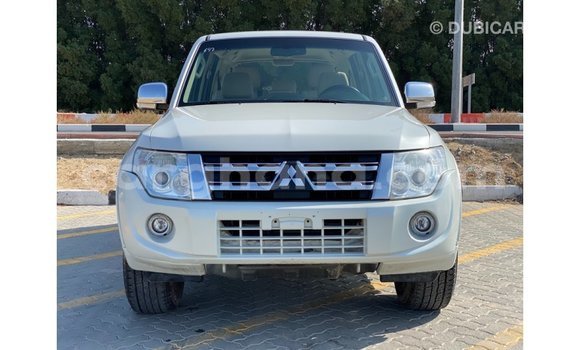 Sayi Imported Mitsubishi Pajero White Mota in Import - Dubai a Ashanti Sayi Imported Mitsubishi Pajero White Mota in Import - Dubai a Ashanti